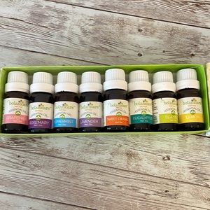 Botanicare essential oils -NWT